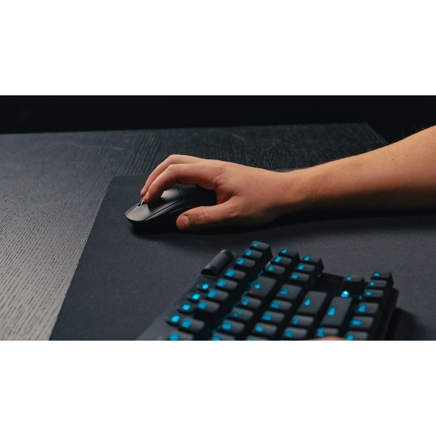 Logitech G 910-006630 mouse Gaming Right-hand RF Wireless Optical 32000 DPI